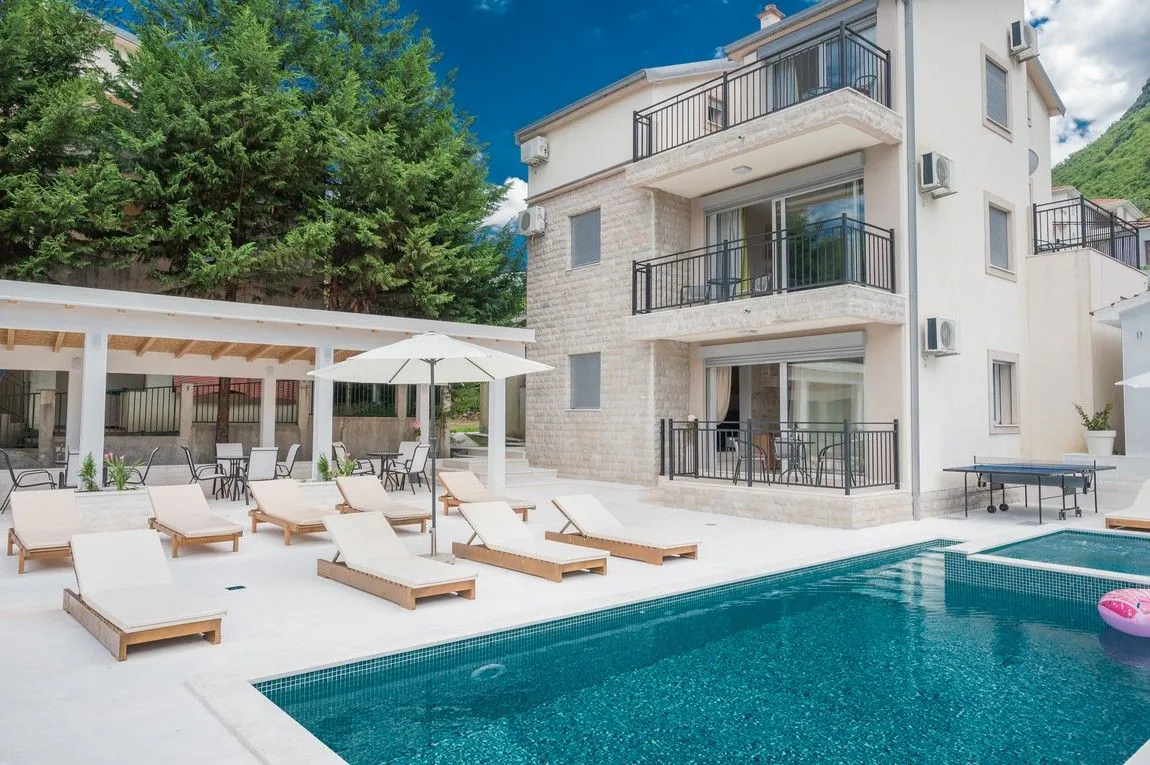 Prodaja, kuća, 240m², Stoliv, Kotor