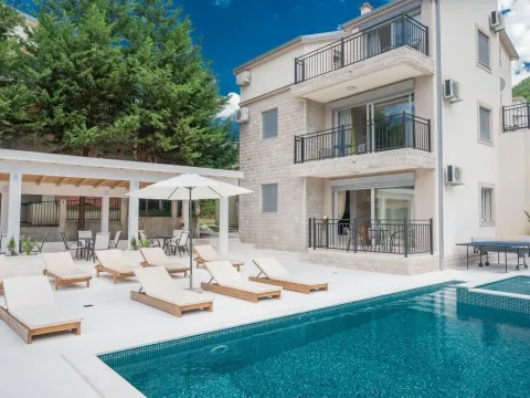 Sale, house, 240m², Stoliv, Kotor - image 17