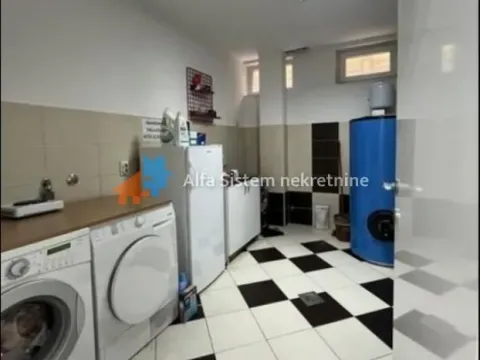 Rent, house, 400m², Voždovac Sve Podlokacije, Beograd - image 15
