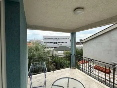 Izdavanje, trosoban stan, 141m², Donja Gorica, Podgorica - image 12