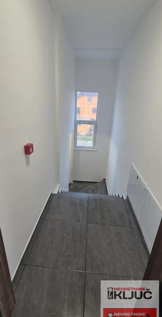 Prodaja, četvorosoban stan, 113m², Veternička rampa, Novi Sad Sve Podlokacije