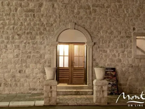 Prodaja, kuća, 330m², Prčanj, Kotor - image 6