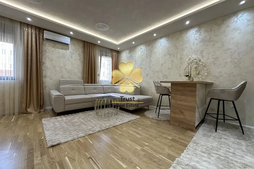 Izdavanje, garsonjera, 30m², Stara Varoš, Podgorica