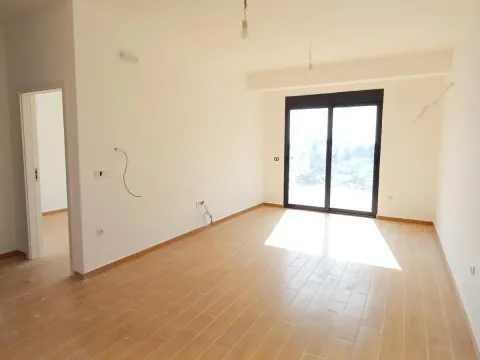 Sale, one bedroom apartment, 48m², Ulcinj, Crna Gora - image 8