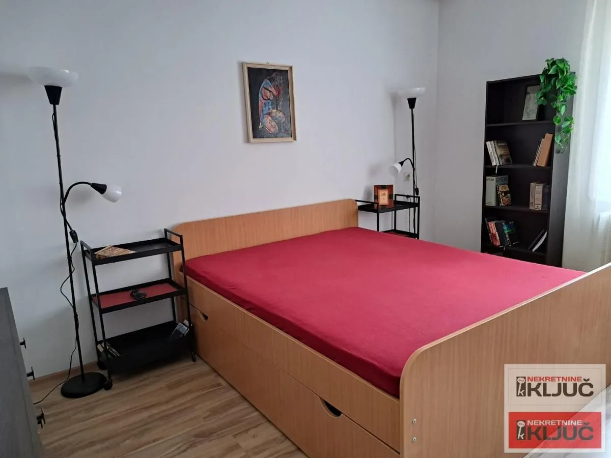 Prodaja, trosoban stan, 71m², Spens, Novi Sad Sve Podlokacije
