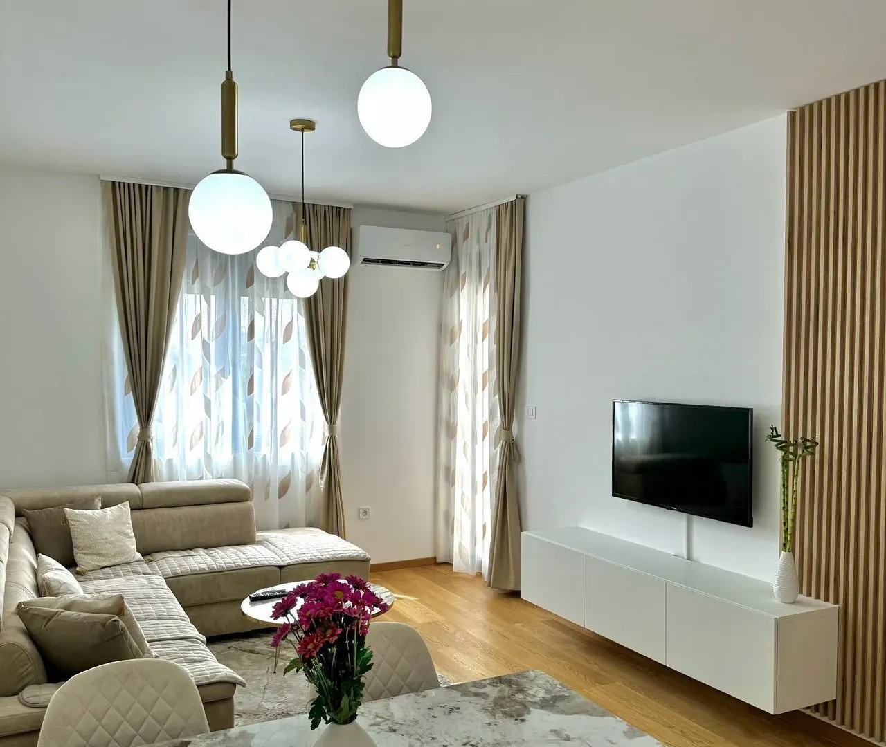 Izdavanje, jednosoban stan, 45m², New City, Podgorica
