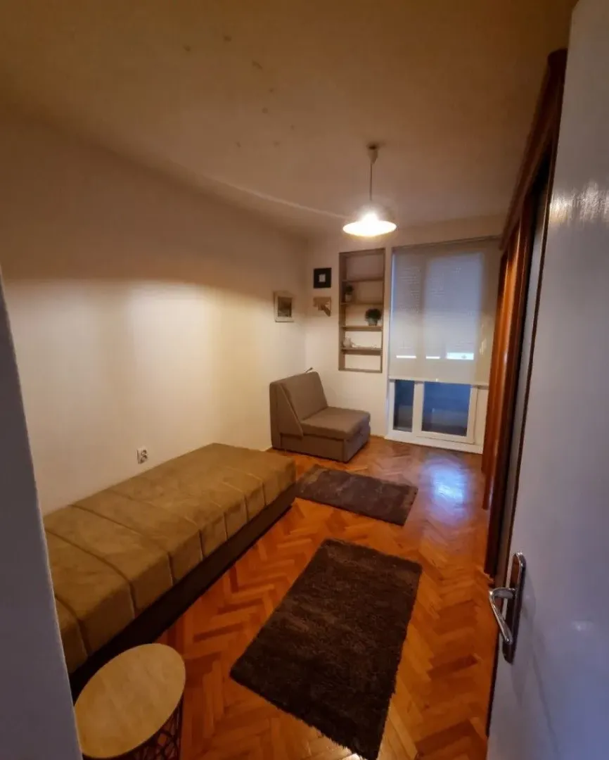 Izdavanje, jednosoban stan, 53m², Centar, Podgorica