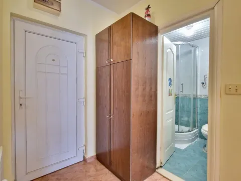 Izdavanje, jednosoban stan, 40m², Budva, Crna Gora - image 10