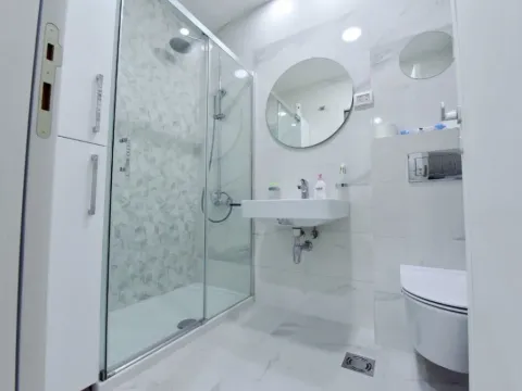 Izdavanje, jednosoban stan, 49m², Central Point, Podgorica - image 4