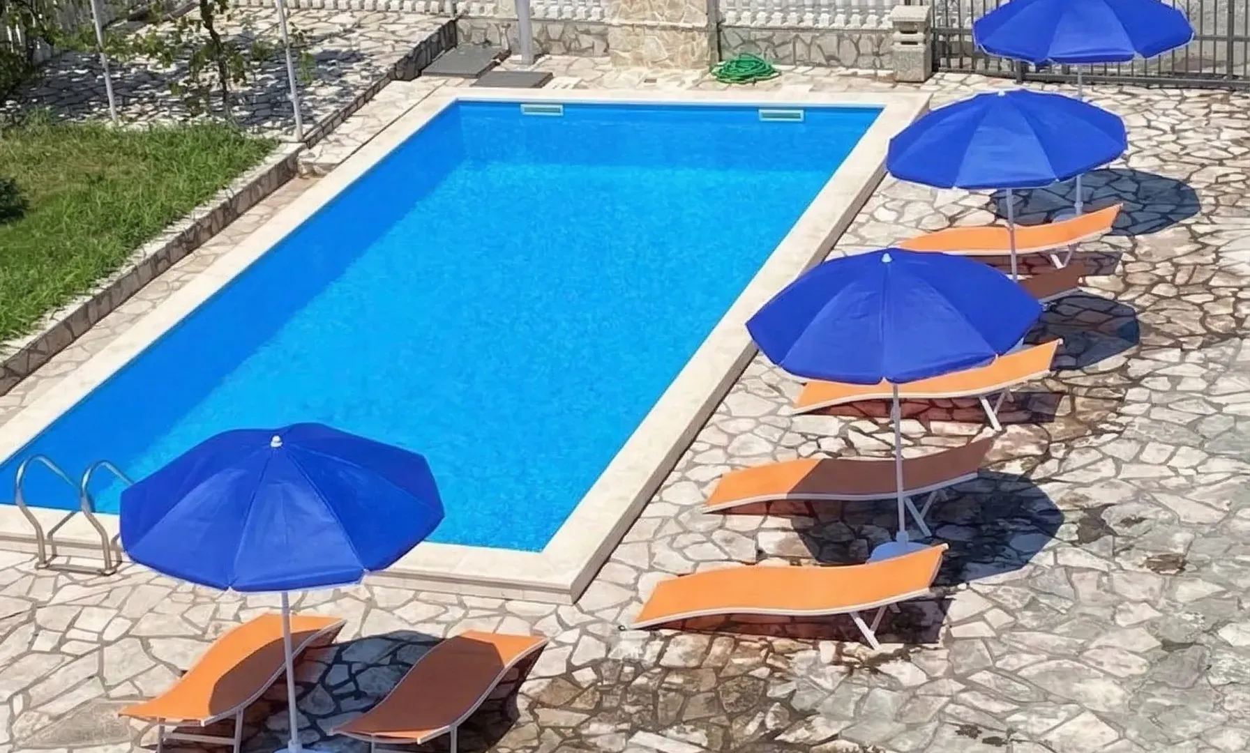 Sale, house, 400m², Zagrađe, Bar