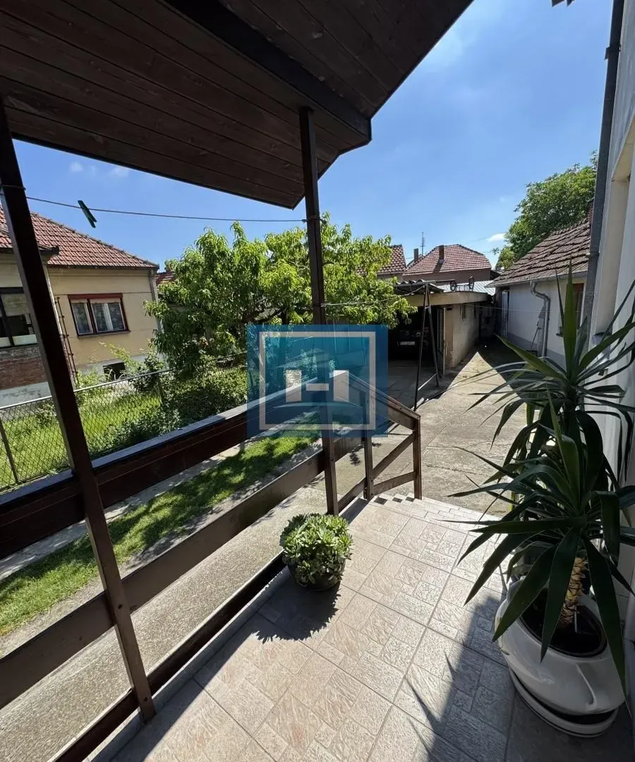 Sale, house, 200m², Centar, Ćuprija