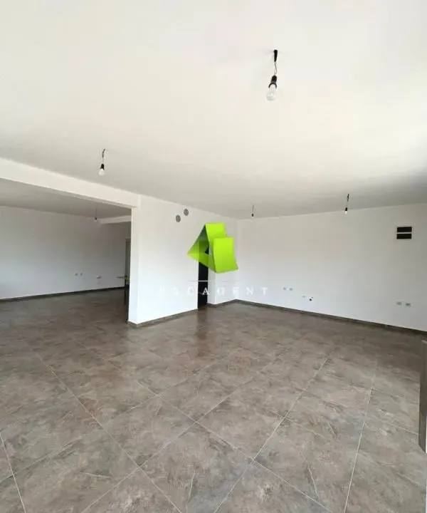 Izdavanje, poslovni prostor, 30m², Pantelej, Niš