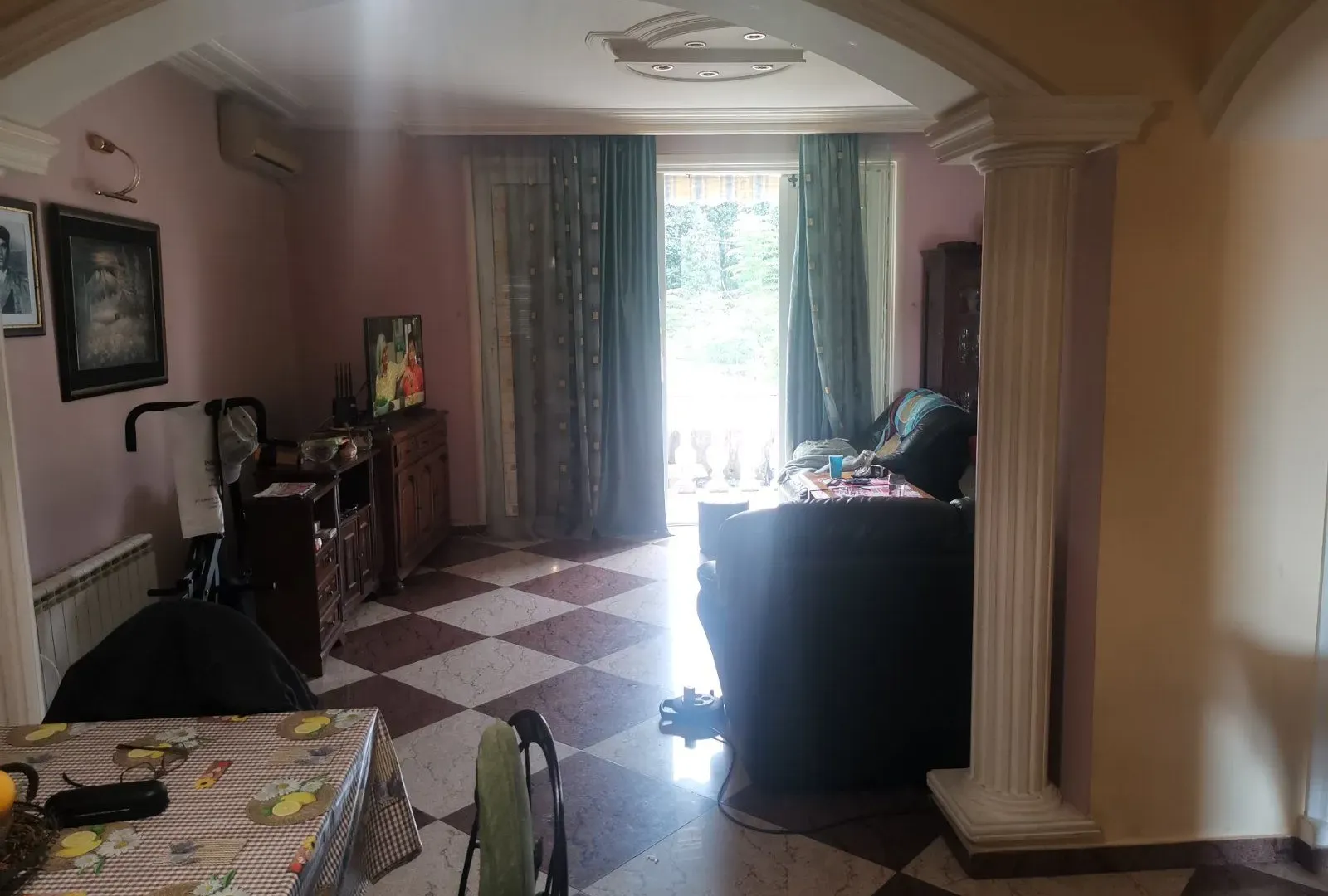 Prodaja, kuća, 335m², Podgorica, Crna Gora
