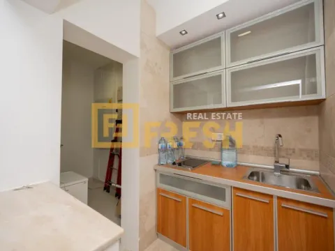 Rent, house, 380m², Mareza, Podgorica - image 10