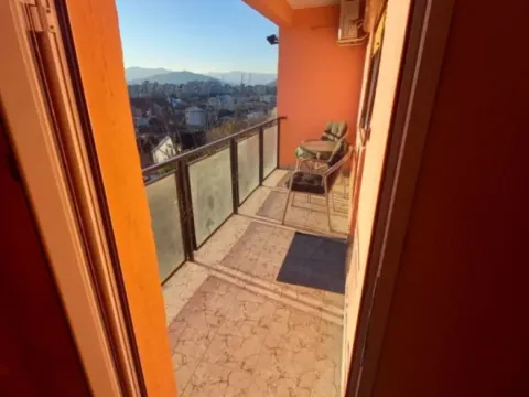 Izdavanje, trosoban stan, 85m², Dalmatinska ulica, Podgorica - image 5