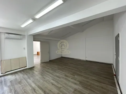 Izdavanje, poslovni prostor, 148m², Stari Grad, Beograd - image 4