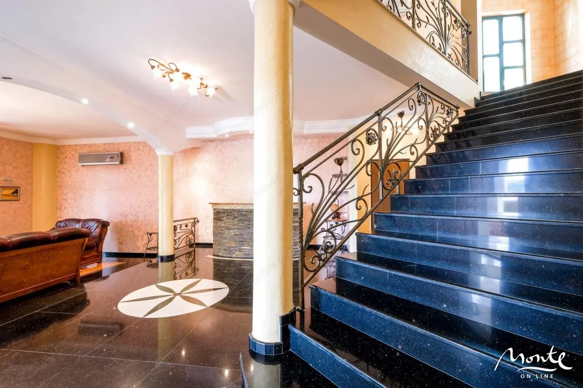 Sale, house, 560m², Petrovac, Budva