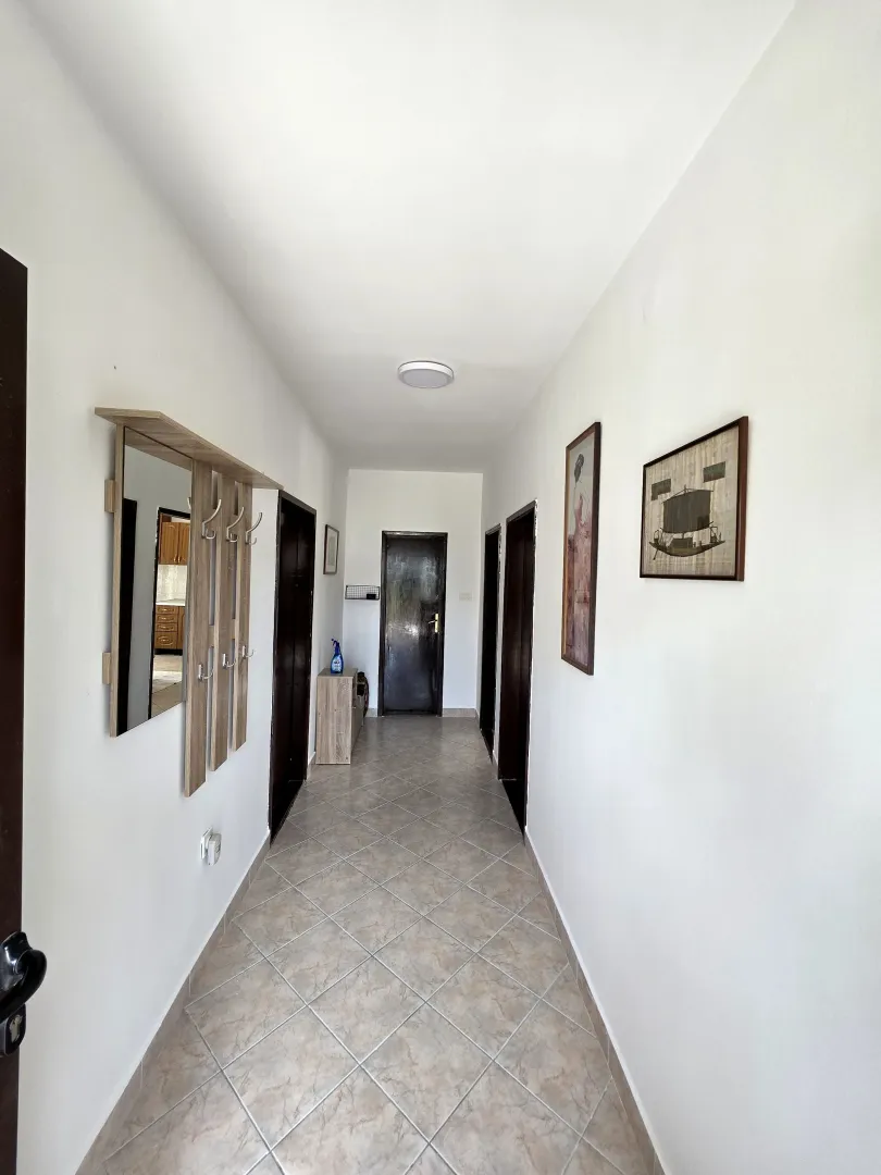 Izdavanje, dvosoban stan, 70m², Gradiošnica, Tivat