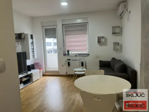 Izdavanje, garsonjera, 26m², Bulevar patrijarha Pavla, Novi Sad Sve Podlokacije - image 12