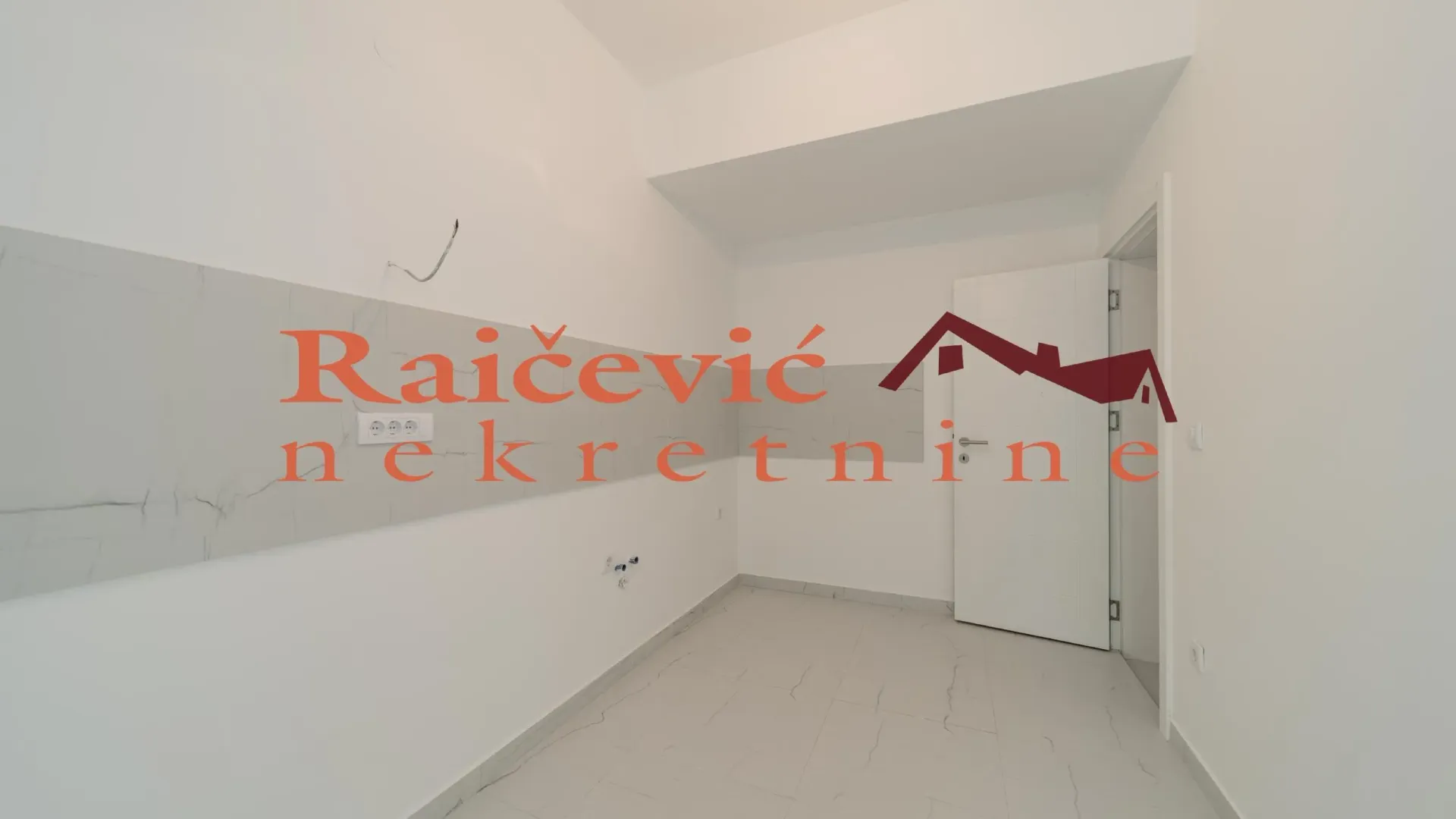 Prodaja, trosoban stan, 80m², Grocka, Beograd