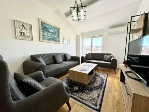 Izdavanje, dvosoban stan, 75m², Ljubović, Podgorica - image 9