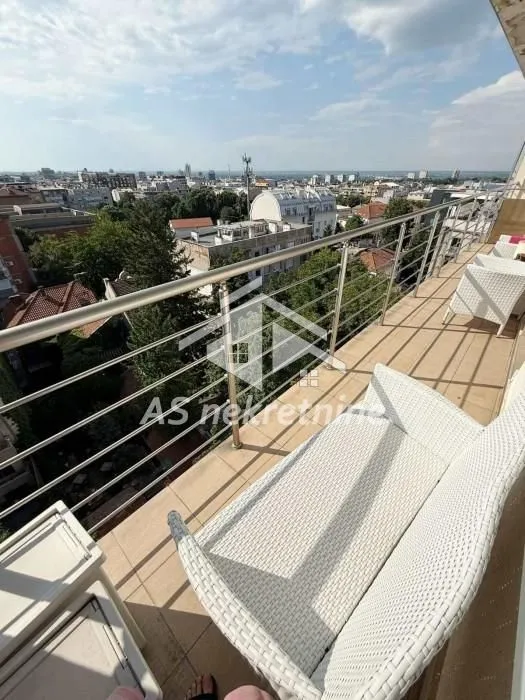 Izdavanje, trosoban stan, 73m², Vračar Sve Podlokacije, Beograd