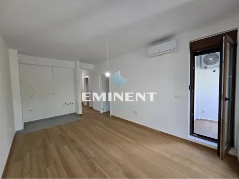 Rent, three bedroom apartment, 55m², Zemun Centar, Zemun Sve Podlokacije - image 3