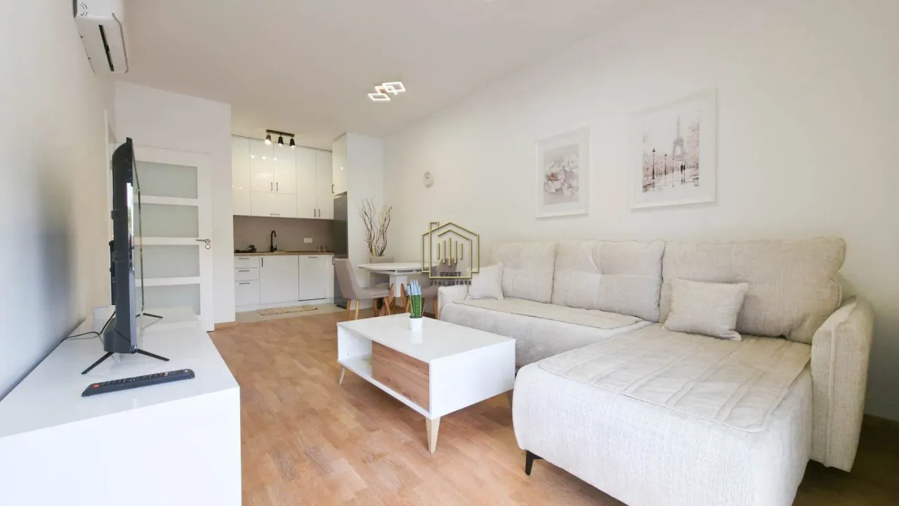 Izdavanje, jednosoban stan, 45m², Pobrežje, Podgorica