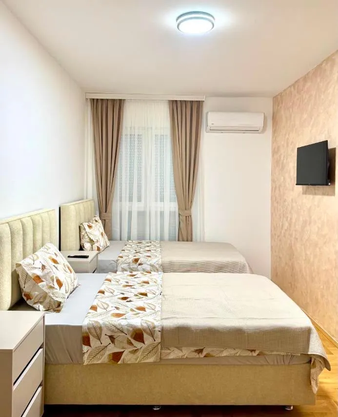 Rent, two bedroom apartment, 62m², Radanovići, Kotor