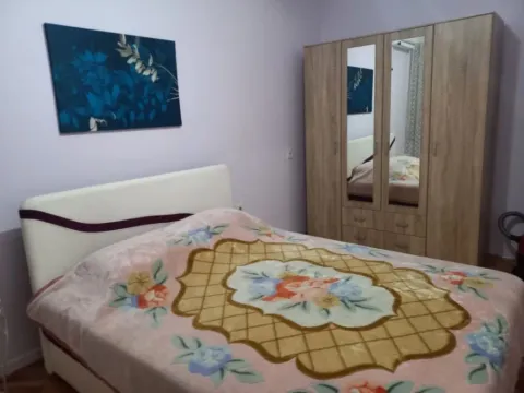 Izdavanje, jednosoban stan, 47m², Centar, Podgorica - image 10