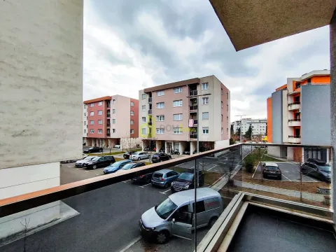 Izdavanje, dvosoban stan, 63m², Dalmatinska ulica, Podgorica - image 13