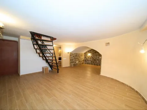 Prodaja, kuća, 208m², Obzovica, Cetinje - image 7