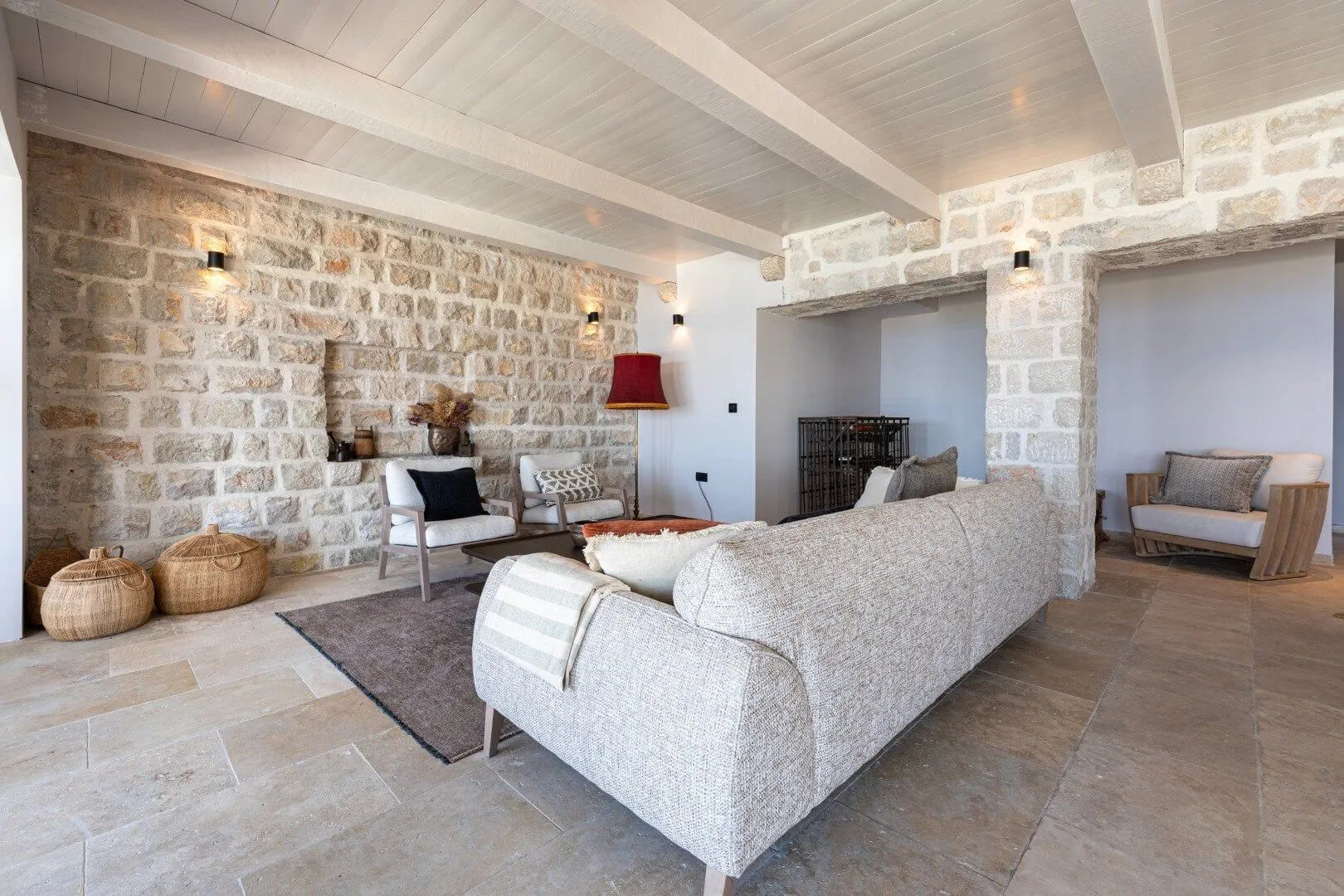 Sale, house, 374m², Drobni pijesak, Budva