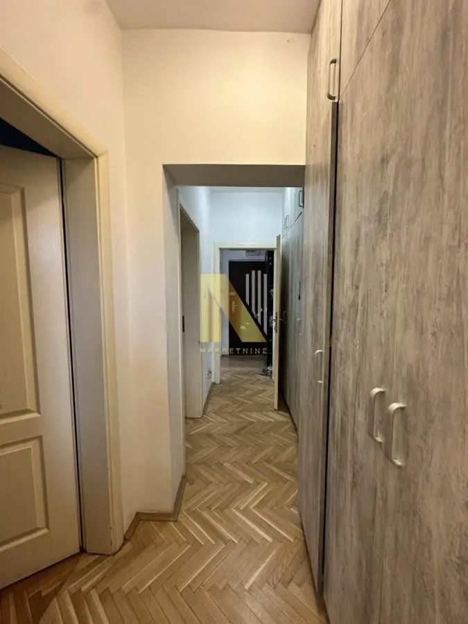 Prodaja, trosoban stan, 61m², Salajka, Novi Sad Sve Podlokacije