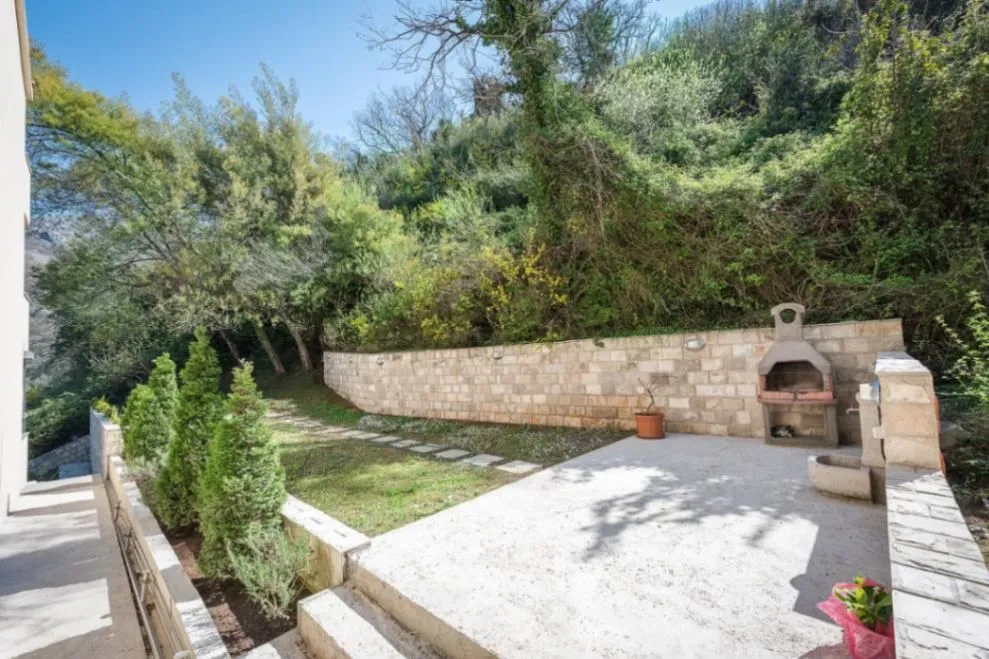 Sale, two bedroom apartment, 85m², Pržno, Budva