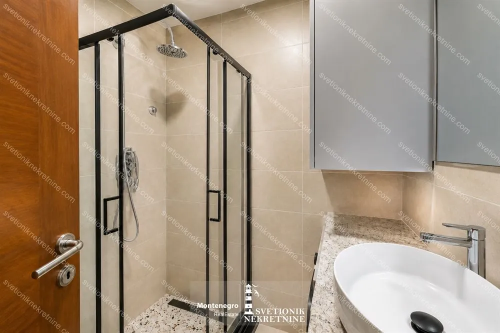Prodaja, jednosoban stan, 64m², Topla, Herceg Novi