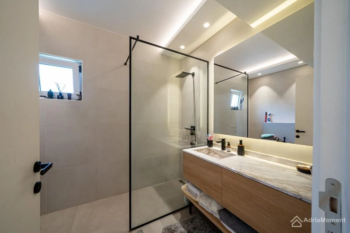 Prodaja, dvosoban stan, 122m², Marići, Tivat