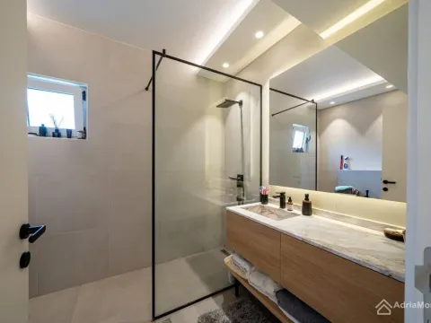 Prodaja, dvosoban stan, 122m², Marići, Tivat - image 16