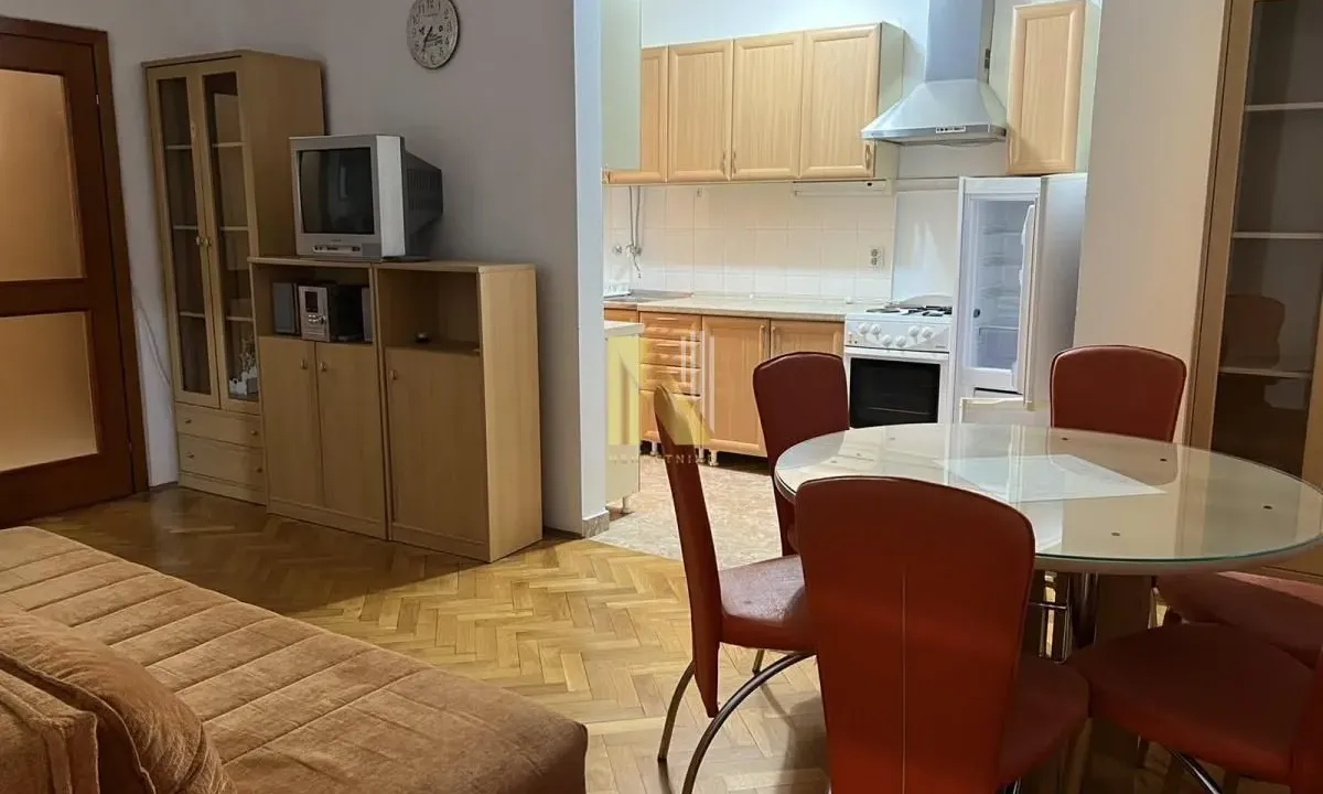 Izdavanje, dvosoban stan, 43m², Podbara, Novi Sad Sve Podlokacije