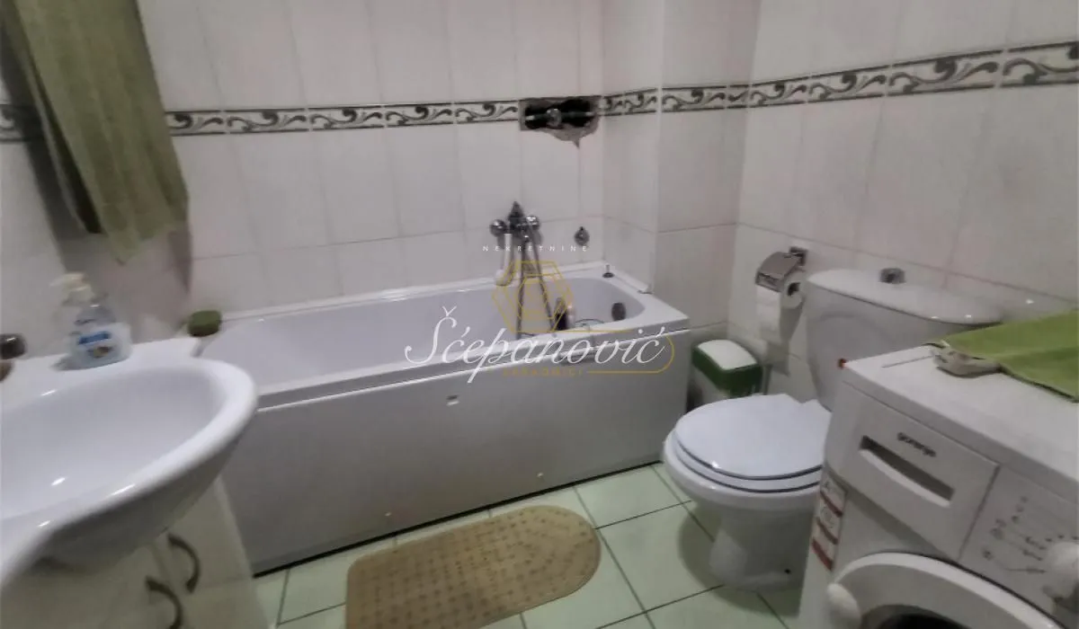 Sale, three bedroom apartment, 62m², Novo naselje, Novi Sad