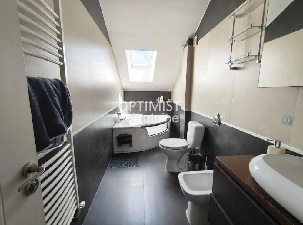 Sale, four bedroom apartment, 115m², Voždovac Sve Podlokacije, Beograd