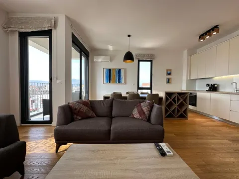 Rent, three bedroom apartment, 95m², City Kvart, Podgorica - image 3