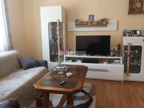 Prodaja, jednosoban stan, 53m², Padinska Skela, Palilula Sve Podlokacije - image 2