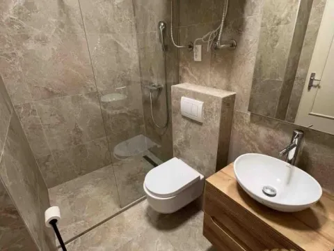 Rent, four bedroom apartment, 135m², Savski Venac, Beograd - image 17