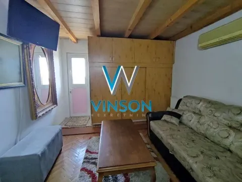 Izdavanje, kuća, 150m², Petrovaradin, Novi Sad - image 11