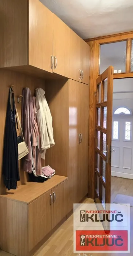 Izdavanje, dvosoban stan, 100m², Veternik, Novi Sad Sve Podlokacije