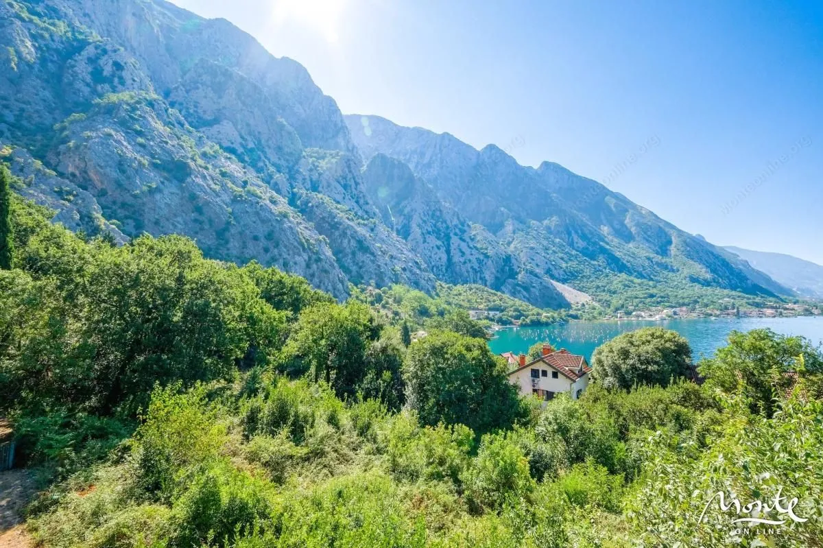 Prodaja, dvosoban stan, 53m², Orahovac, Kotor