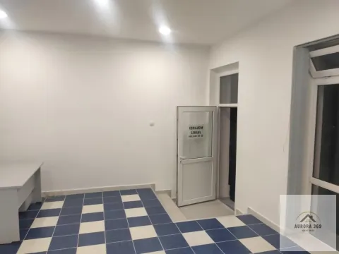 Izdavanje, poslovni prostor, 70m², Ruma, Srbija - image 8