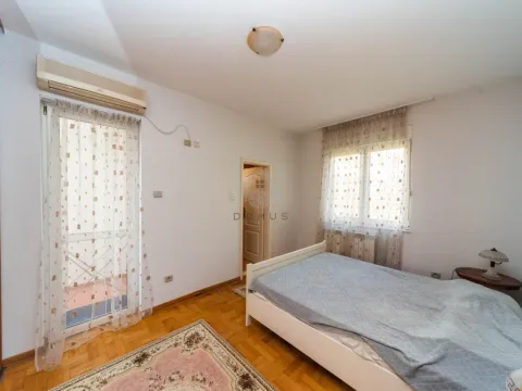 Rent, three bedroom apartment, 115m², Gorica C, Podgorica - image 12