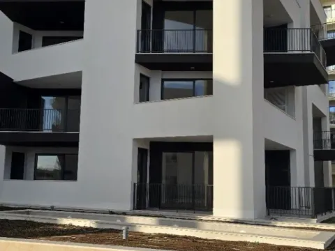 Prodaja, jednosoban stan, 77m², Bečići, Budva - image 7